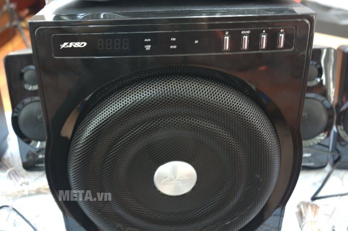 Loa Fenda F6000U có thể điều chỉnh âm lượng phía mặt trước loa Loa Fenda F6000U có thể điều chỉnh âm lượng phía mặt trước loa