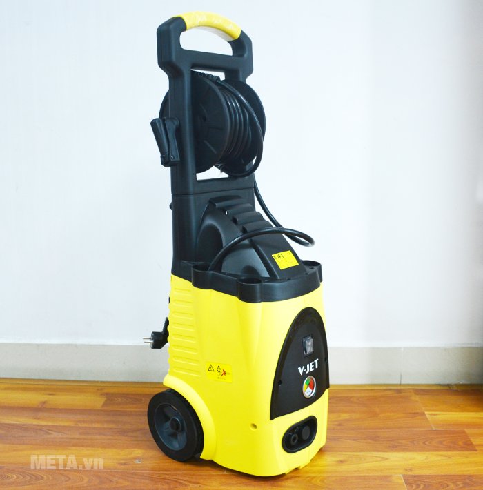 Máy rửa xe V-JET VJ 130 có thiết kế chắc chắn Máy rửa xe V-JET VJ 130 có thiết kế chắc chắn