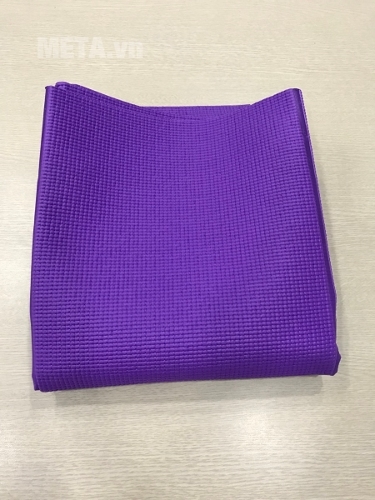 Thảm Yoga có màu tím và xanh dương