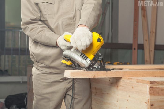 Máy cưa đĩa Stanley Stel 311 không bị lệch khi cắt gỗ cứng Máy cưa đĩa Stanley