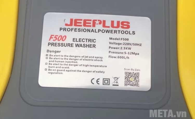 Máy rửa xe tự ngắt Jeeplus JPS-F500 có bảng thông số gắn trên thân máy  Máy rửa xe tự ngắt Jeeplus JPS-F500 có bảng thông số gắn trên thân máy