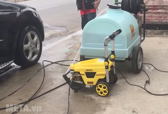 Máy rửa xe tự ngắt Jeeplus JPS-F727 thiết kế kiểu dáng nhỏ gọn, sang trọng Máy rửa xe tự ngắt Jeeplus JPS-F727 thiết kế kiểu dáng nhỏ gọn, sang trọng