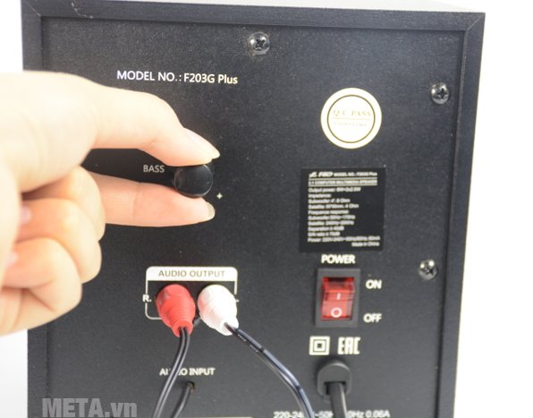 Âm Bass mạnh mẽ 