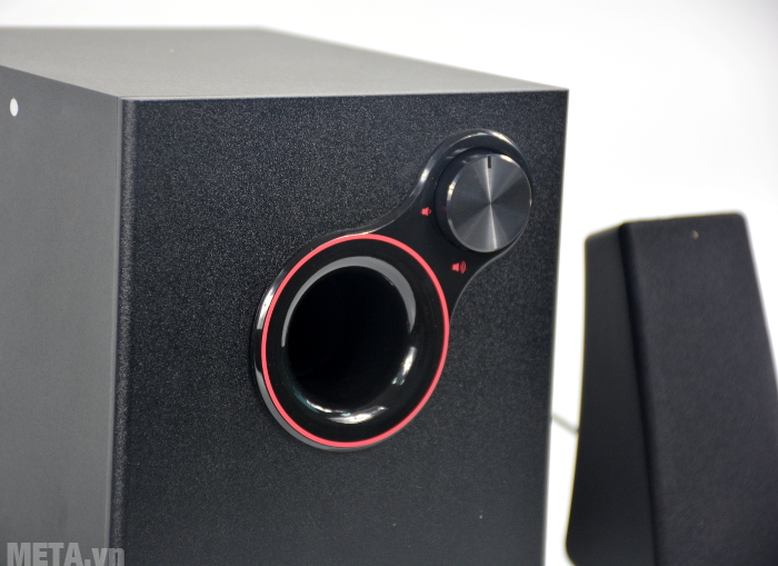 Hệ thống điều chỉnh âm lượng nhẹ và nhạy, thiết kế độc đáo