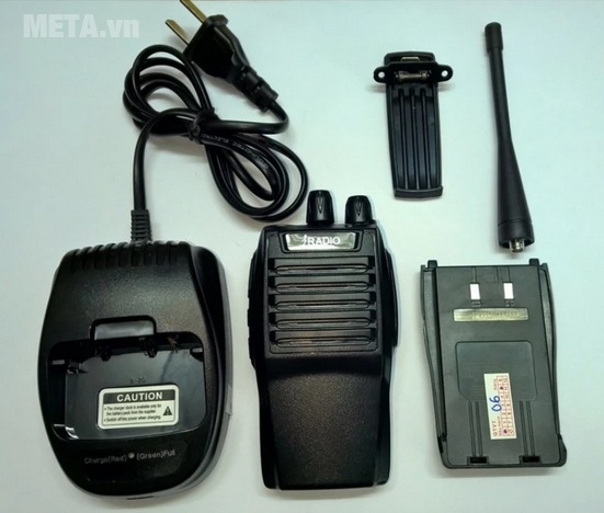 Máy bộ đàm Iradio IR-669 (FM) đi kèm với phụ kiện đầy đủ