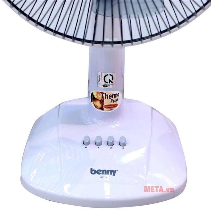 Quạt bàn Benny BFT30 có 3 tốc độ gió: 1, 2, 3