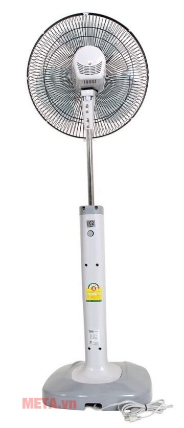 Quạt cây Benny BF-42T với dây nguồn dài 