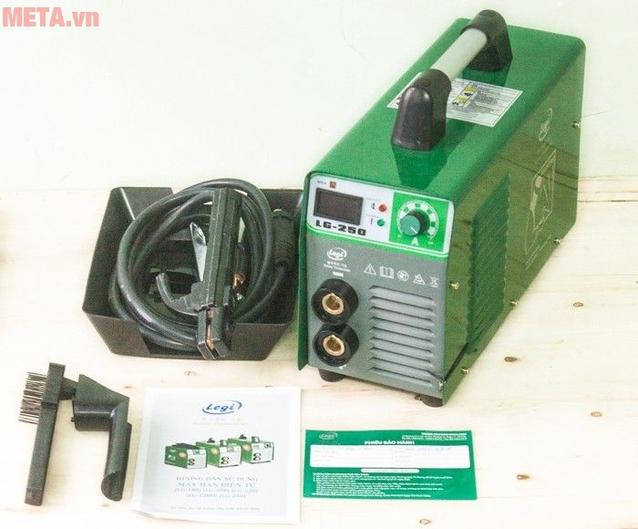  Legi LG-250 đi kèm 1 kẹp dương 2.5m, 1 kẹp mass 2.5m, 1 búa chổi cước và 1 mặt nạ hàn 