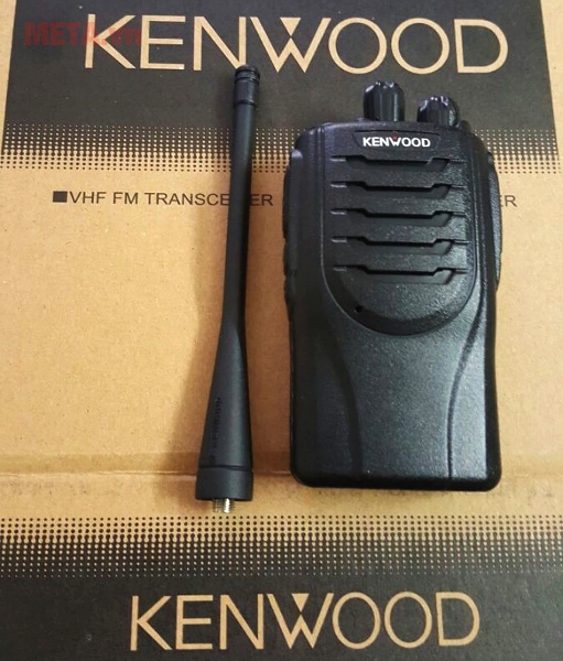 Bộ đàm Kenwood TK 3290 chống bụi mưa, cực bền trước độ cao lớn