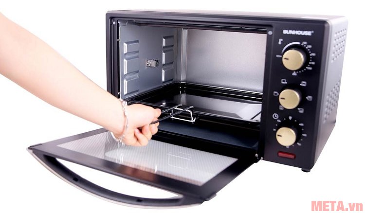 Lò nướng Sunhouse SHD4222 thiết kế núm vặn cơ dễ dùng 