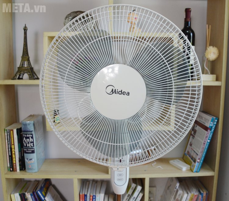 Quạt cây Midea FS40-16JR có đường kính cánh 40cm Quạt cây Midea FS40-16JR có đường kính cánh 40cm