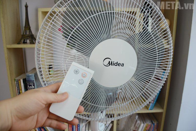 Quạt cây Midea FS40-16JR kèm remote Quạt cây Midea FS40-16JR kèm remote
