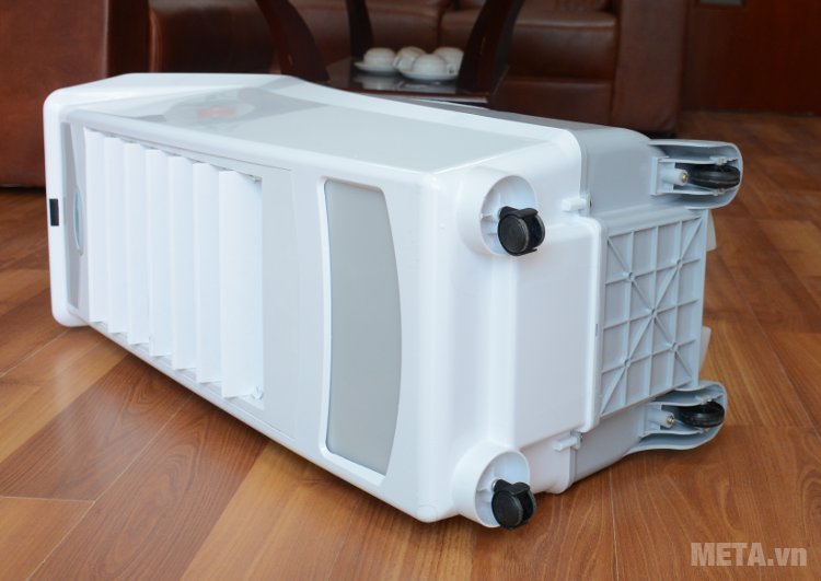 Máy làm mát Symphony Silver i có 4 bánh xe di chuyển Máy làm mát Symphony Silver i có 4 bánh xe di chuyển