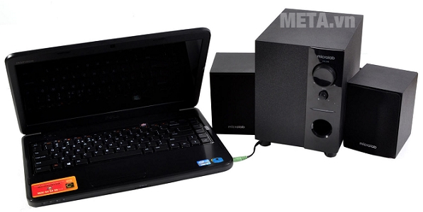 Jack cắm 3.5 để kết nối với laptop