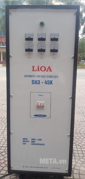 Ổn áp 3 pha Lioa 45KVA SH3 45K có điện áp vào: 260V ~ 430V; Điện áp ra: 380V