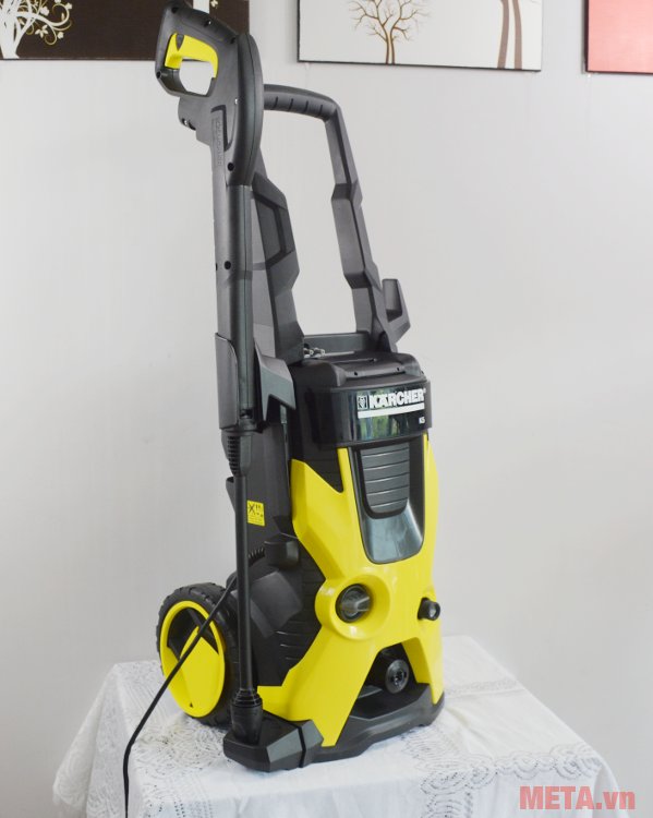 Máy phun áp lực cao Karcher K5 có áp lực 140 bar 