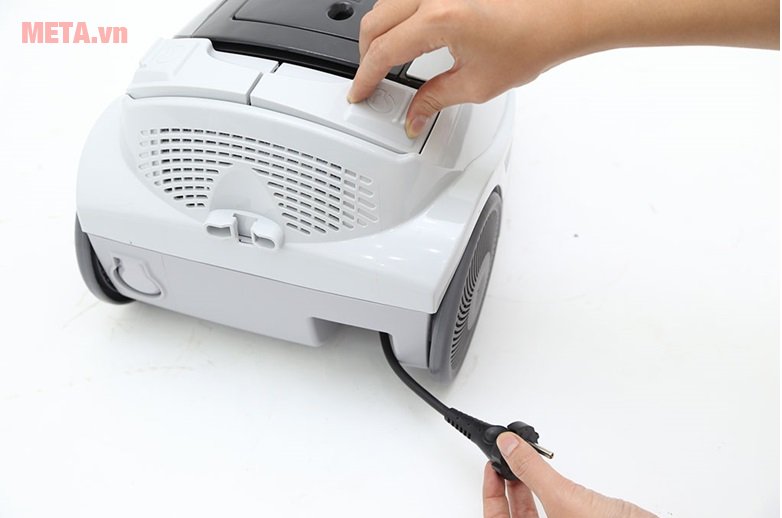 Máy hút bụi Hitachi CV - SH18 có dây rút gọn 