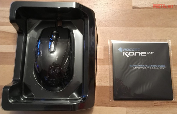 Chuột Roccat Kone EMP có kích cỡ phù hợp với bàn tay của nhiều người dùng