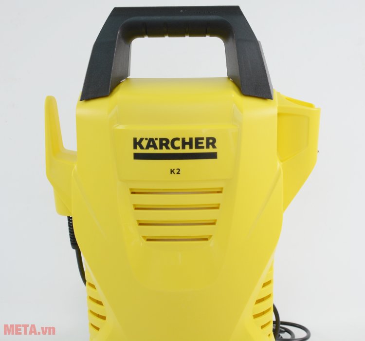 Máy rửa xe Karcher K2 Compact Car có logo hãng trên thân máy 