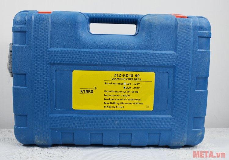 Máy khoan rút lõi bê tông Kynko Z1Z-KD45-90 thiết kế hộp đựng có tay xách 