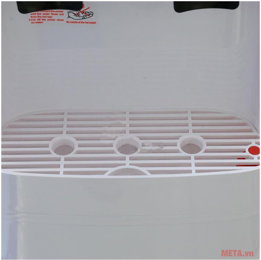 Cây nước nóng lạnh Karofi hút bình HC300-W có chất liệu cao cấp 