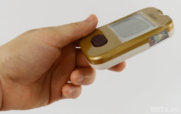 Máy đo đường huyết eBcare nhỏ gọn cầm thao tác sử dụng đơn giản Máy đo đường huyết eBcare nhỏ gọn cầm thao tác sử dụng đơn giản