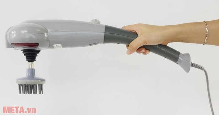 Máy massage cầm tay Maxcare MAX-631A thiết kế tay cầm nhỏ gọn, cầm nắm vừa tay  Máy massage cầm tay Maxcare MAX-631A thiết kế tay cầm nhỏ gọn, cầm nắm vừa tay