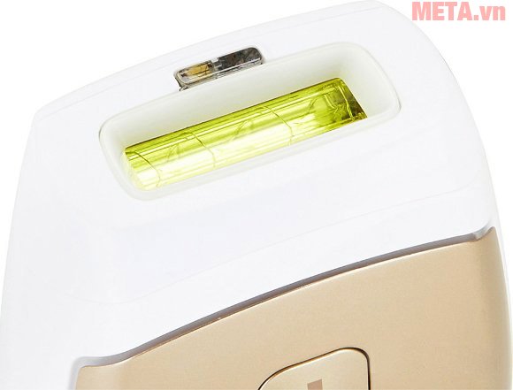 Máy triệt lông cá nhân Beurer IPL7500 có một bộ lọc UV giúp chặn các tia UV có hại. Máy triệt lông cá nhân Beurer IPL7500 có một bộ lọc UV giúp chặn các tia UV có hại.