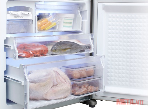 3 ngăn đông riêng biệt không làm lẫn mùi thực phẩm