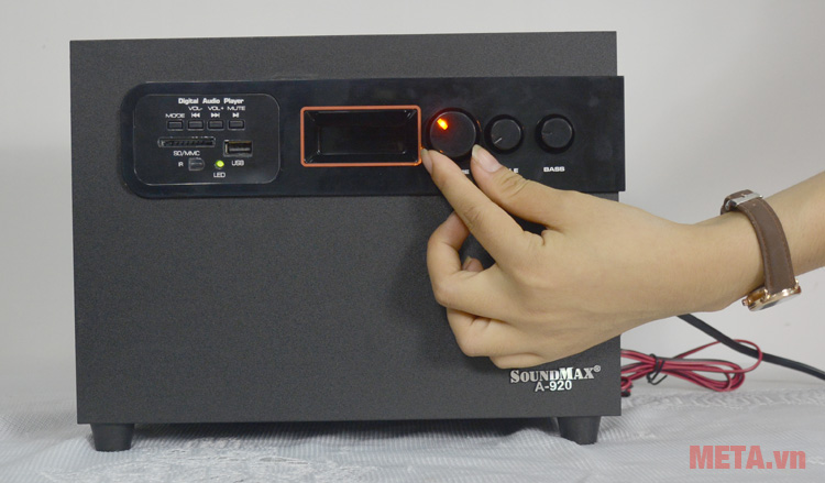  Loa SoundMax A920 2.1 có thể dễ dàng điều chỉnh âm lượng