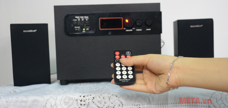  Bạn có thể sử dụng điều khiển từ xa rất tiện dụng