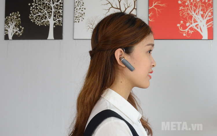 Bluetooth Plantronics Explorer 120 có thiết kế nhỏ gọn