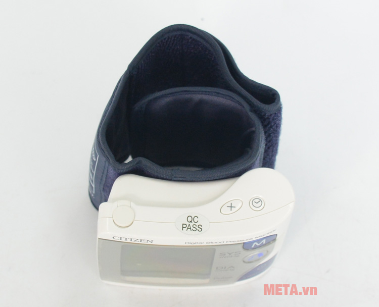  Máy đo huyết áp điện tử cổ tay CH-608 có thiết kế nhỏ gọn