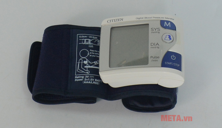  Máy đo huyết áp điện tử cổ tay CH-608 có màu sắc tao nhã