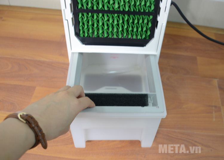 Máy máy làm mát Sumika D703 có bình chứa nước với dung tích 4,5L Máy máy làm mát Sumika D703 có bình chứa nước với dung tích 4,5L