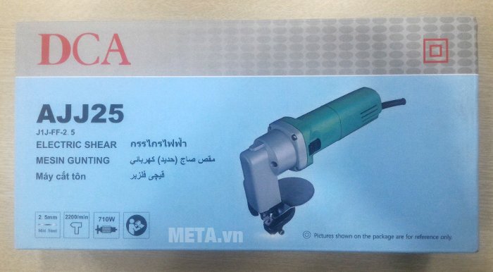 Máy cắt tôn DCA AJJ25 (J1J-FF-2.5) được bảo quản trong hộp giấy 