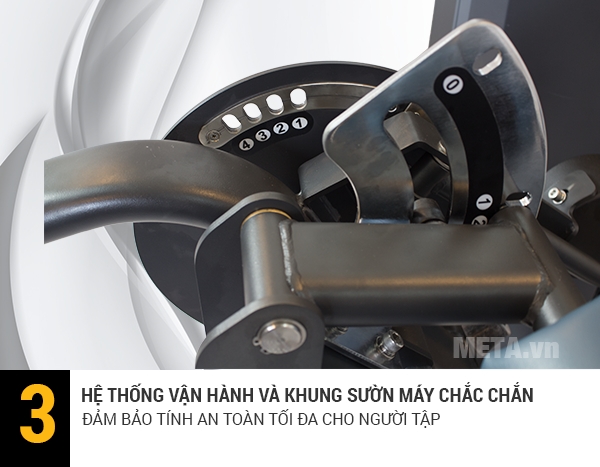 Hệ thống vận hành chắc chắn kiên cố nhưng vẫn tạo sự mượt mà 