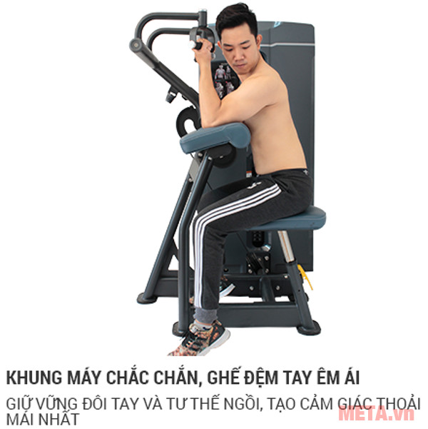 Máy được thiết kế ghế đệm tay êm ái