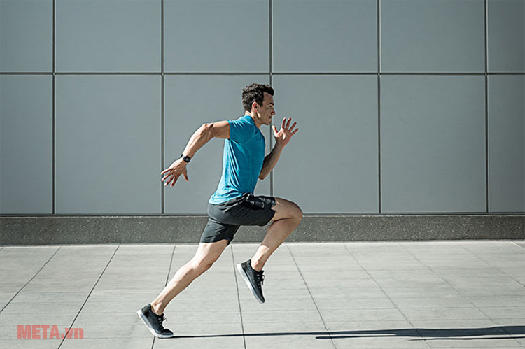 Vòng đeo tay Garmin Forerunner 35 có khả năng tự nhận biết những chuyển động của bạn Vòng đeo tay Garmin Forerunner 35 có khả năng tự nhận biết những chuyển động của bạn