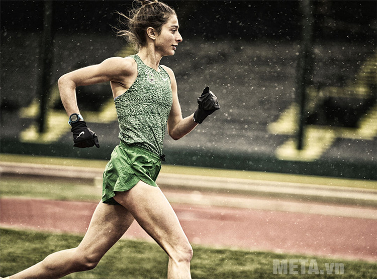 Vòng đeo tay Garmin Forerunner 735XT phù hợp với các vận động viên