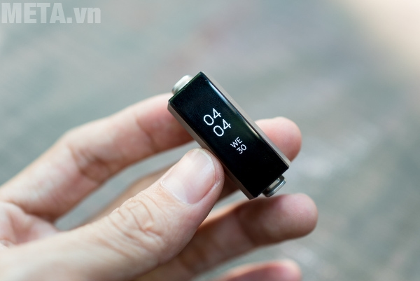 Fitbit Alta có màn hình cảm ứng Fitbit Alta có màn hình cảm ứng