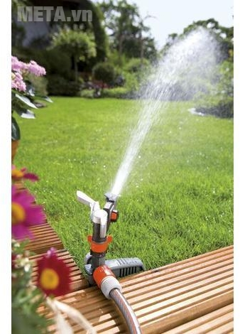 Lực phun dài có thể điều chỉnh độ cao và góc tưới
