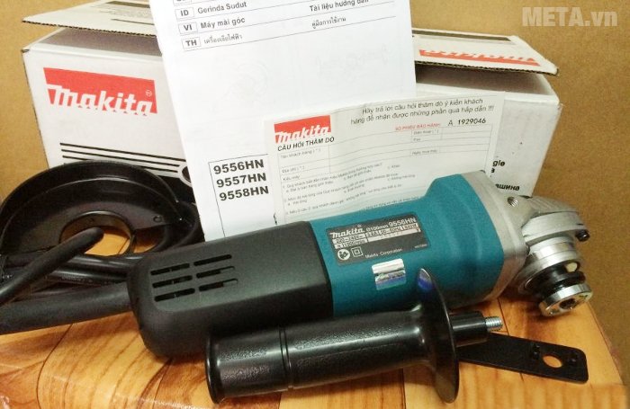 Máy mài góc Makita 9556HN có thêm tay cầm phụ 