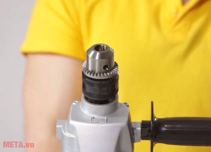 Máy khoan sắt Hitachi D13 có đầu cặp 13mm Máy khoan sắt Hitachi D13 có đầu cặp 13mm