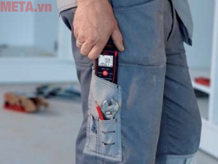 Máy đo khoảng cách Leica D210 được trang bị đèn màn hình dạng LED