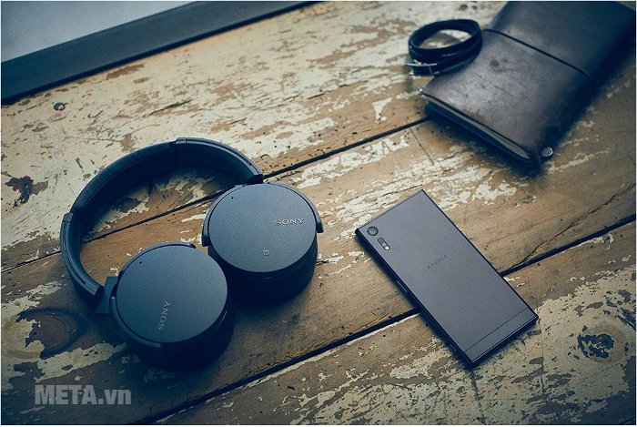 Tai nghe nhạc Sony MDRXB950N1 với kiểu dáng lịch lãm