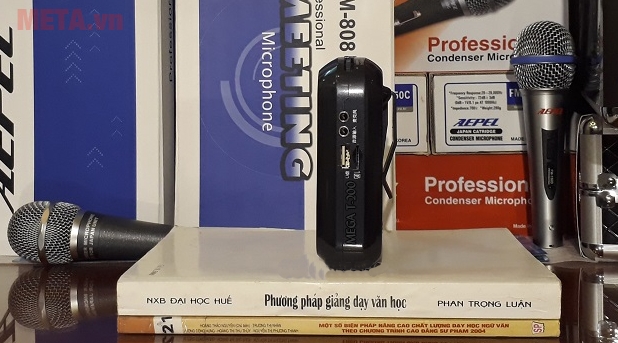 Máy cho bạn nghe nhạc giải trí những lúc cần. Máy cho bạn nghe nhạc giải trí những lúc cần.