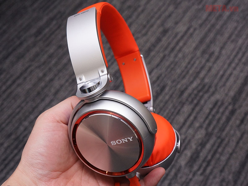 Tai nghe Sony MDR-XB610 thiết kế linh hoạt có thể gấp màng tai 360 độ