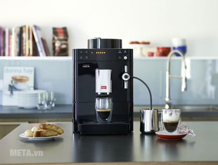 Máy pha cà phê Melitta Caffeo Passione có hệ thống vòi sữa ngoài