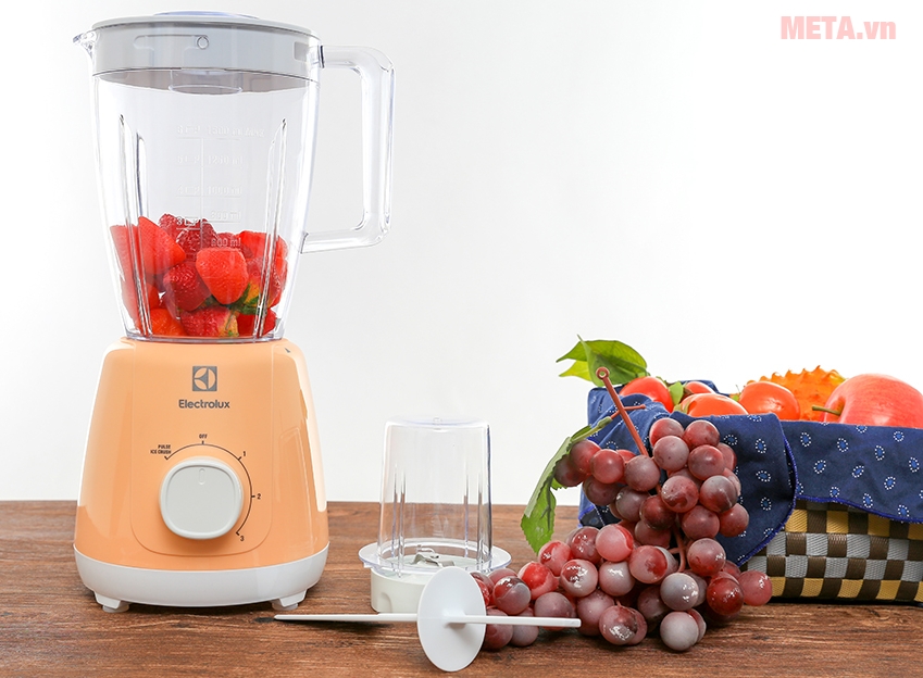 Máy xay sinh tố điều chỉnh bằng núm vặn tốc độ dễ dàng